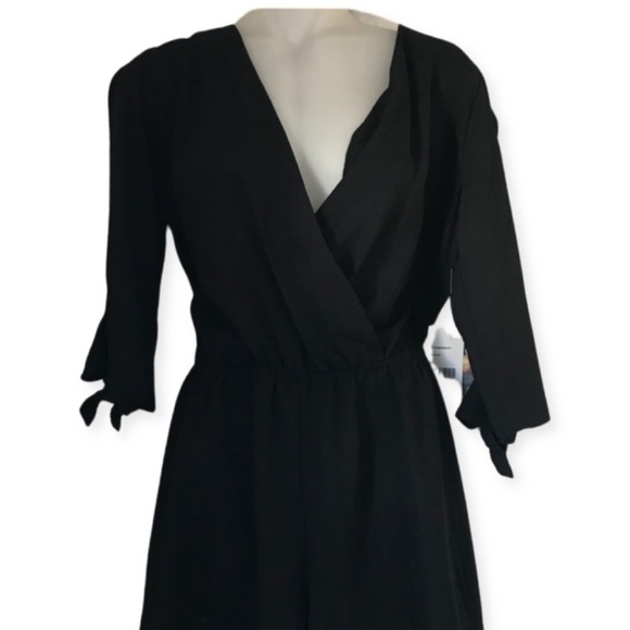 Lace-Trim Split-Sleeve Romper - Picture 9 of 9